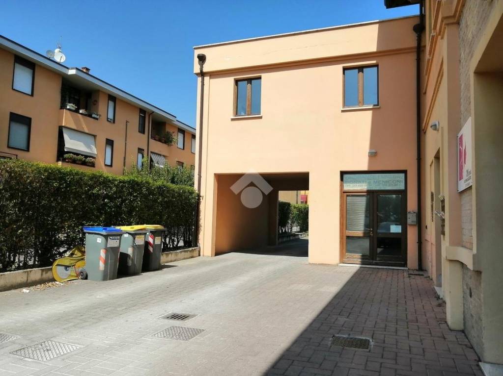 ufficio in vendita a Spello in zona Capitan Loreto