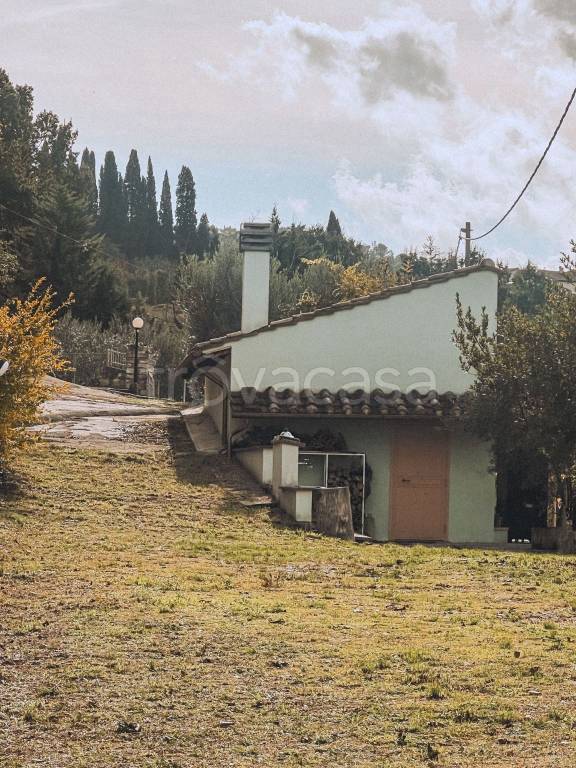 casa indipendente in vendita a Spoleto in zona Collerisana
