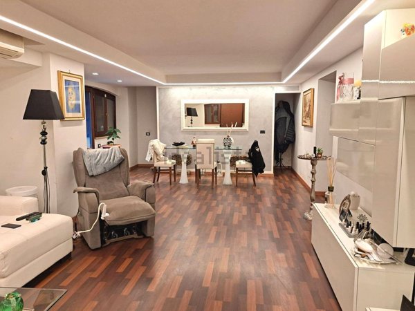 casa indipendente in vendita a Spoleto