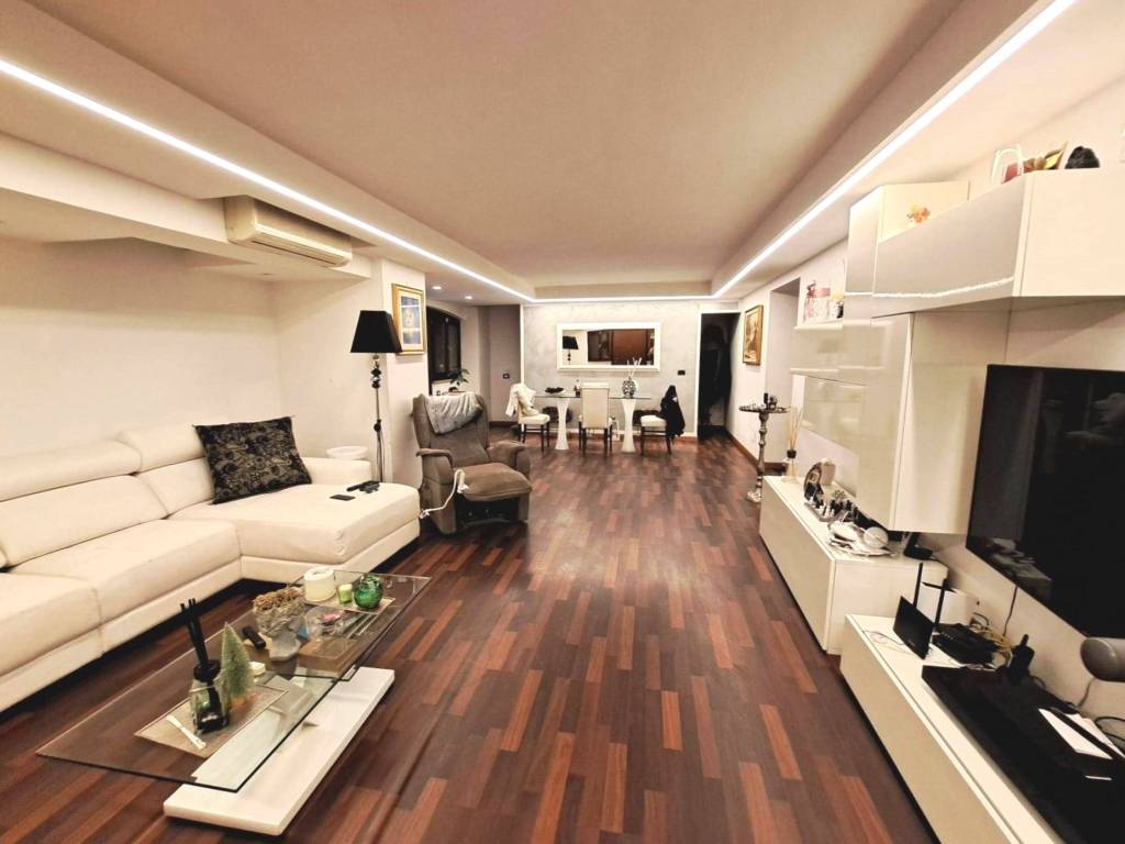 casa indipendente in vendita a Spoleto