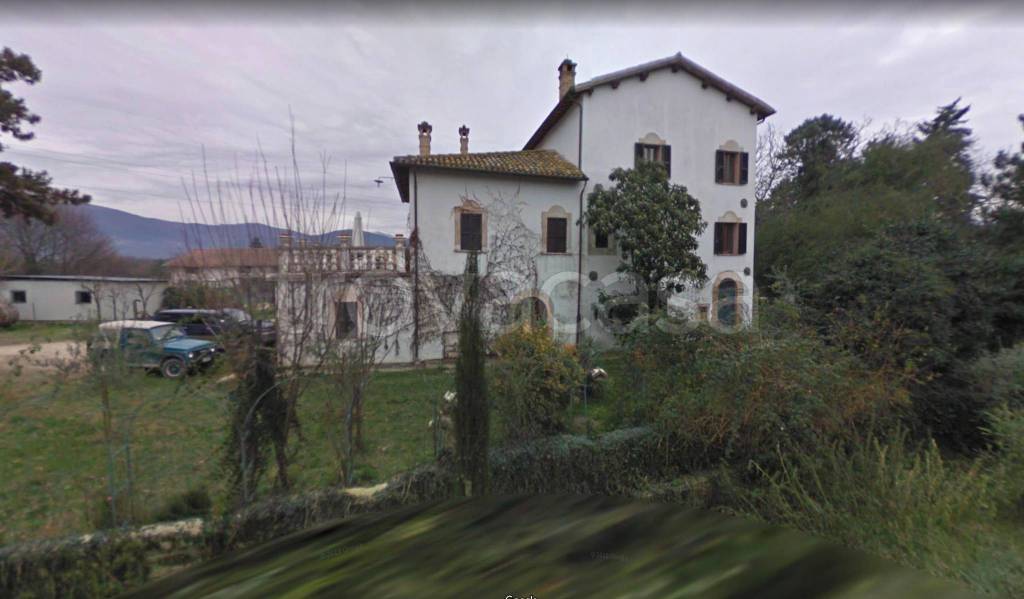 appartamento in vendita a Spoleto in zona Protte
