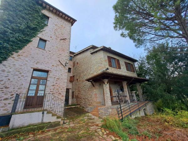 casa indipendente in vendita a Spoleto