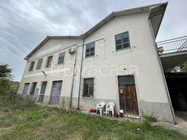 appartamento in vendita a Spoleto in zona Uncinano