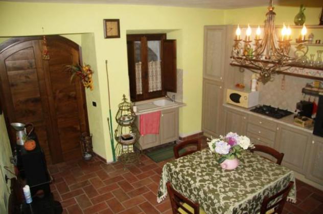 casa indipendente in vendita a Spoleto