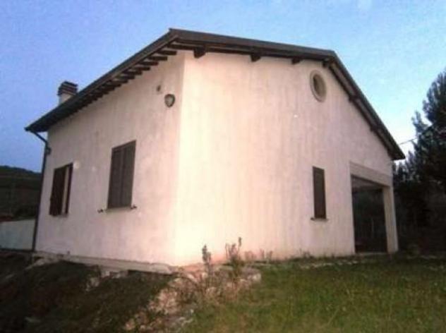 casa indipendente in vendita a Spoleto