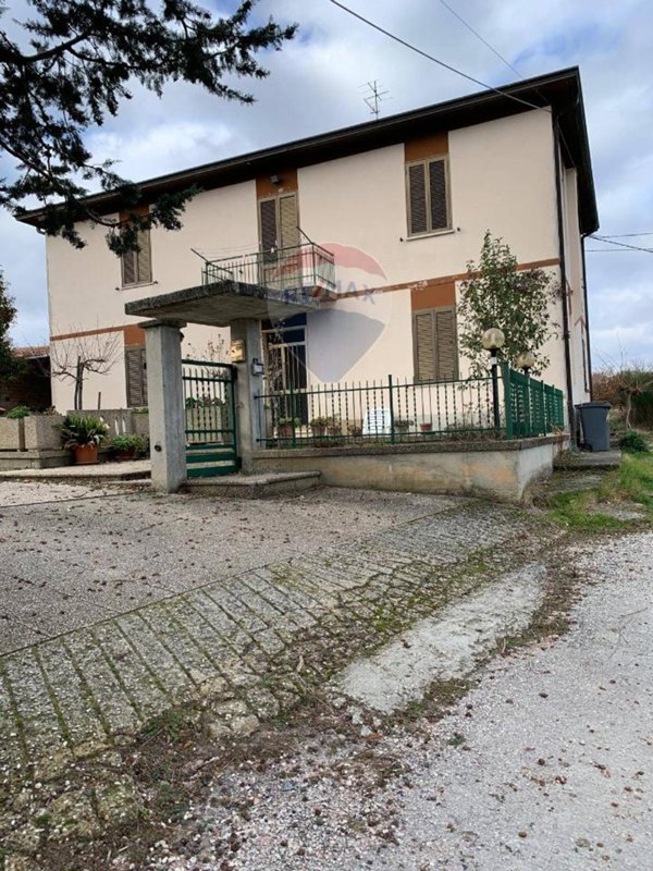 casa indipendente in vendita a Spoleto in zona Terzo la Pieve