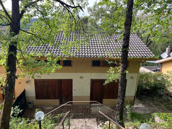casa indipendente in vendita a Spoleto