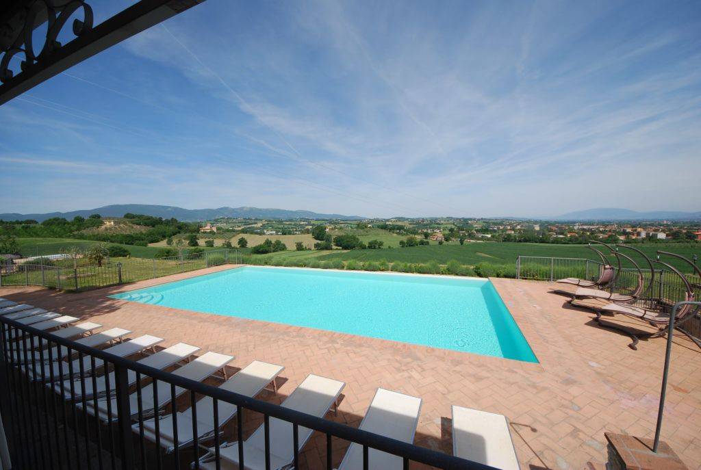 casa indipendente in vendita a Spoleto