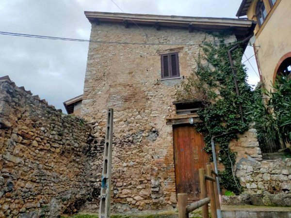 casa indipendente in vendita a Spoleto in zona Eggi