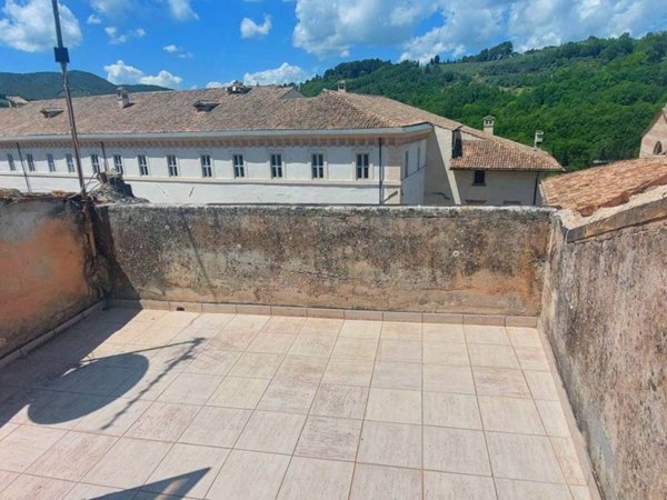 appartamento in vendita a Spoleto