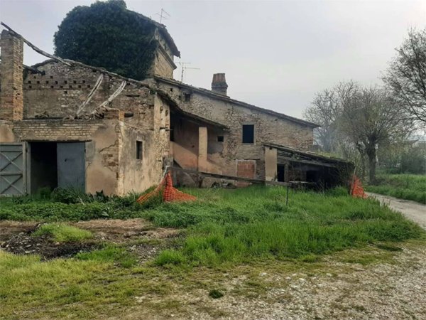 capannone in vendita a Spoleto
