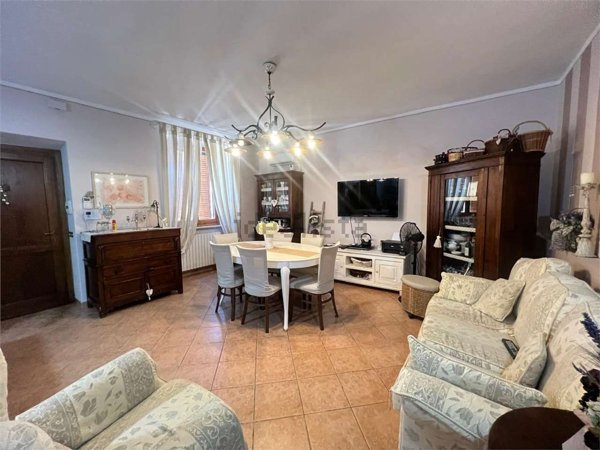 casa semindipendente in vendita a Spoleto