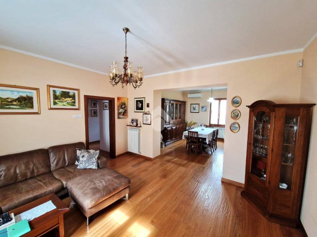 appartamento in vendita a Spoleto in zona San Giovanni di Baiano