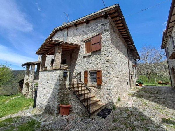 casa indipendente in vendita a Spoleto in zona Ancaiano