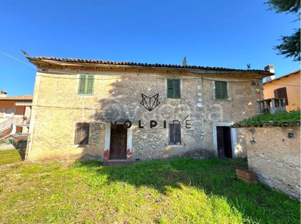 casa indipendente in vendita a Spoleto in zona Cortaccione