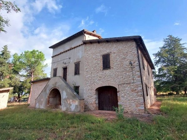 casa indipendente in vendita a Spoleto in zona San Giacomo