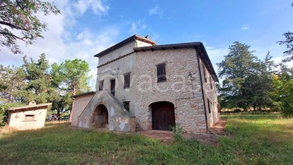 casa indipendente in vendita a Spoleto in zona San Giacomo