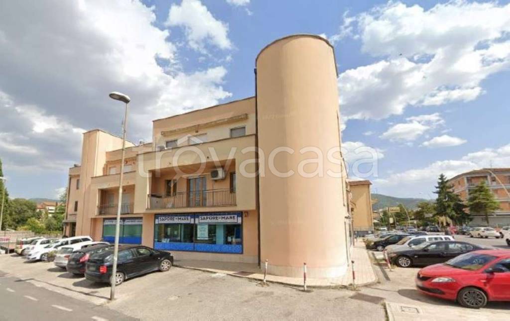 casa indipendente in vendita a Spoleto