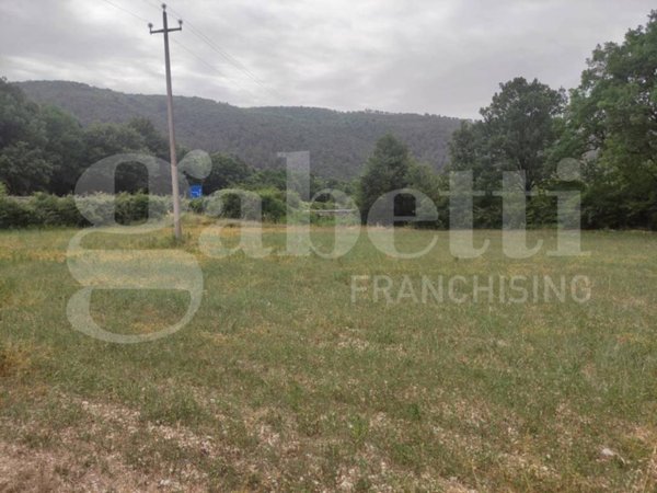 terreno agricolo in vendita a Spoleto in zona Pompagnano