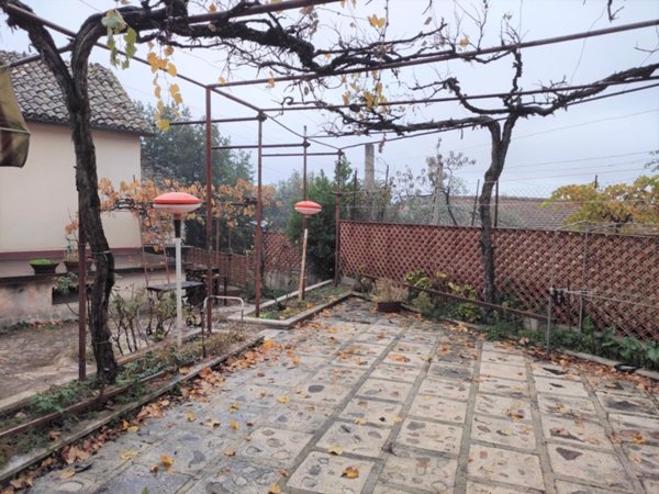 casa indipendente in vendita a Spoleto