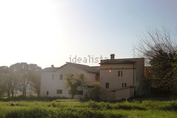 casa indipendente in vendita a Spoleto