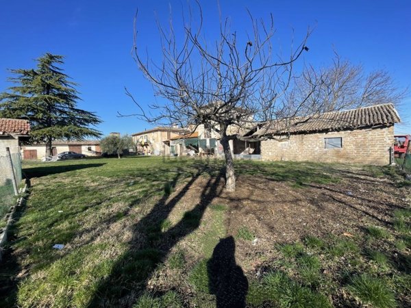 casale in vendita a Spoleto