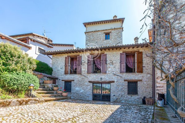 appartamento in vendita a Spoleto
