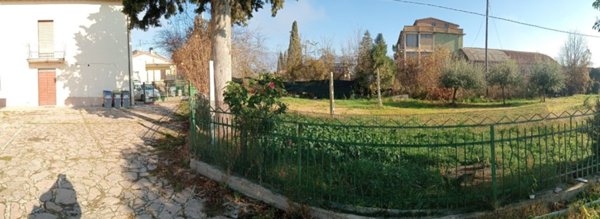 casa indipendente in vendita a Spoleto