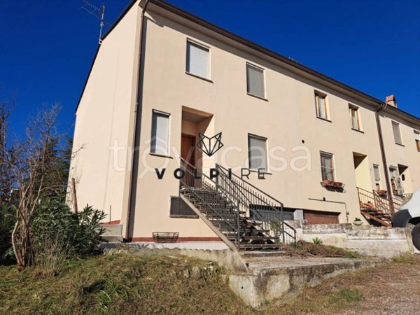 casa indipendente in vendita a Spoleto