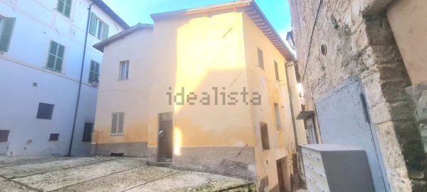 appartamento in vendita a Spoleto