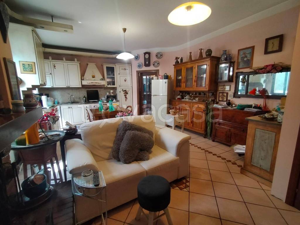 appartamento in vendita a Spoleto in zona San Giovanni di Baiano