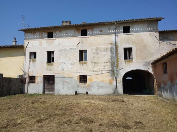 casale in vendita a Spoleto