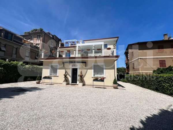 casa indipendente in vendita a Spoleto