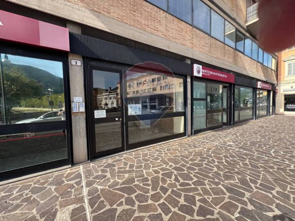 ufficio in vendita a Spoleto
