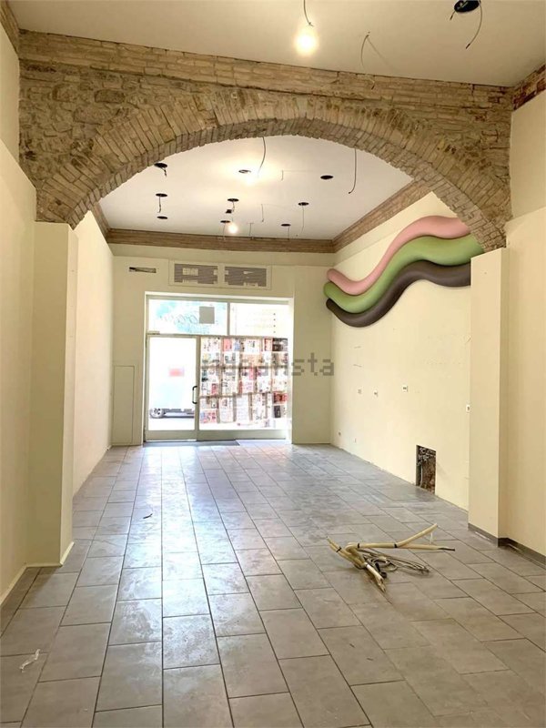 negozio in vendita a Spoleto