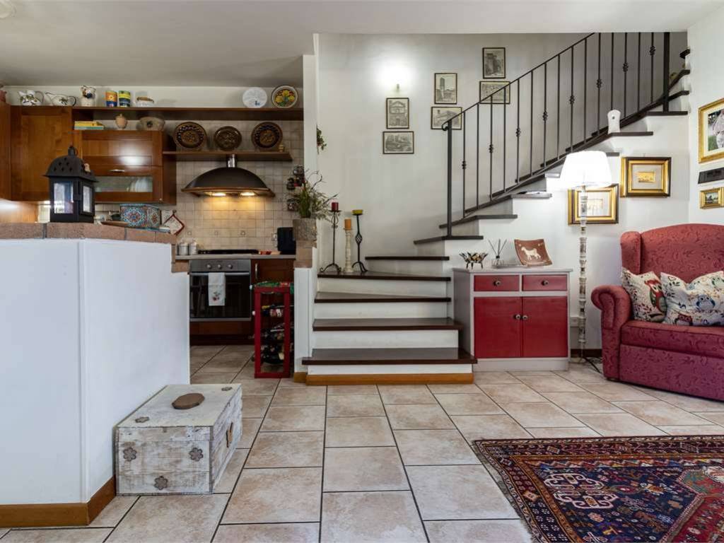 casa indipendente in vendita a Spoleto