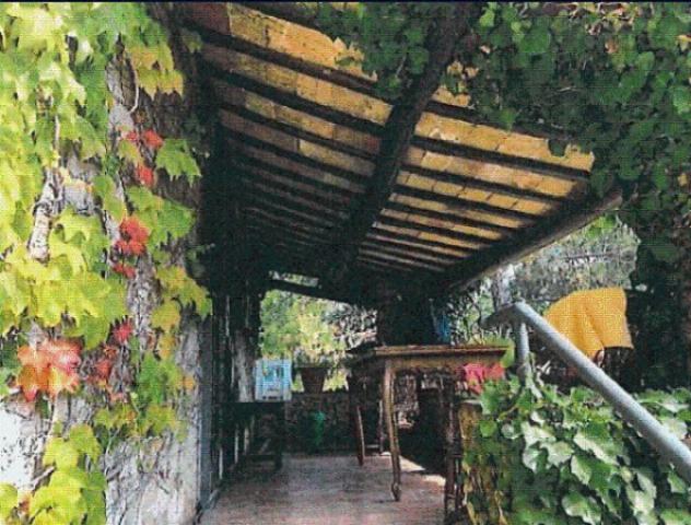 casa indipendente in vendita a Spoleto in zona Vallocchia