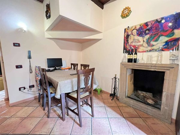 casa indipendente in vendita a Spoleto