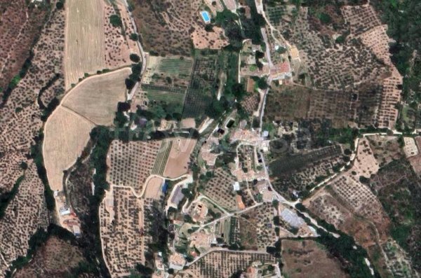 appartamento in vendita a Spoleto in zona Bazzano Superiore
