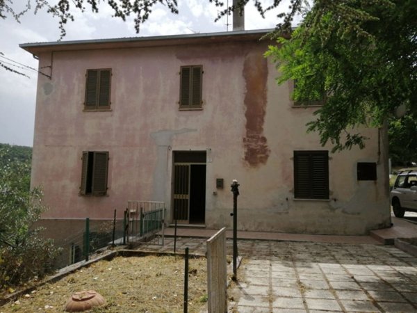 casa indipendente in vendita a Spoleto in zona San Giovanni di Baiano