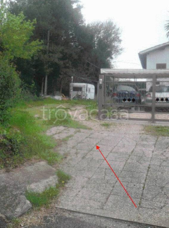 appartamento in vendita a Spoleto in zona Petrognano