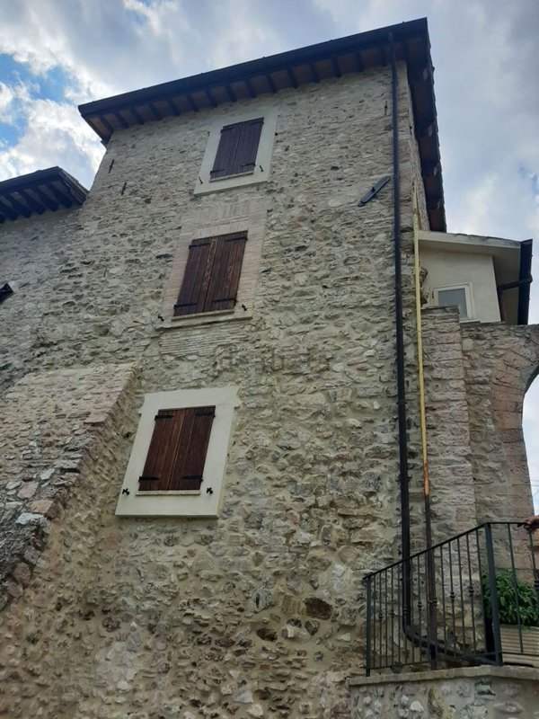 esavano in vendita a Spoleto