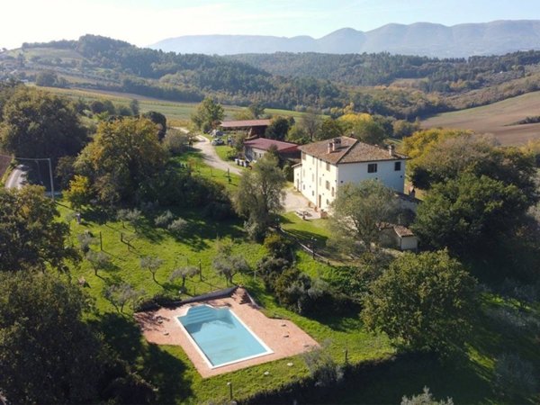 casa indipendente in vendita a Spoleto in zona San Giacomo