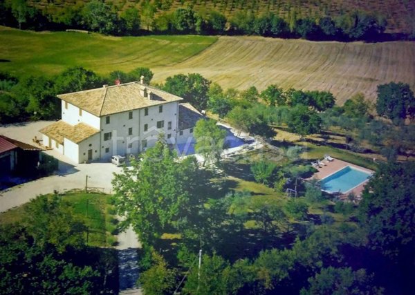negozio in vendita a Spoleto