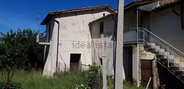 pentavano in vendita a Spoleto