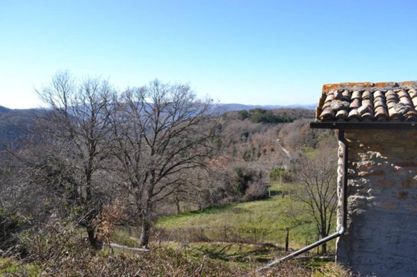 casa indipendente in vendita a Spoleto in zona Monteluco