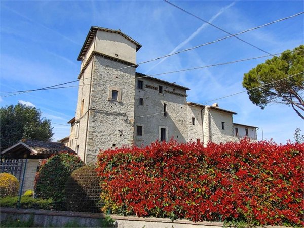 villa in vendita a Spoleto in zona Maiano