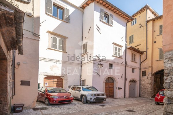 appartamento in vendita a Spoleto