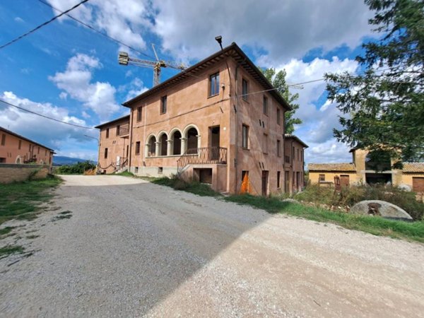casa indipendente in vendita a Spoleto in zona San Giacomo