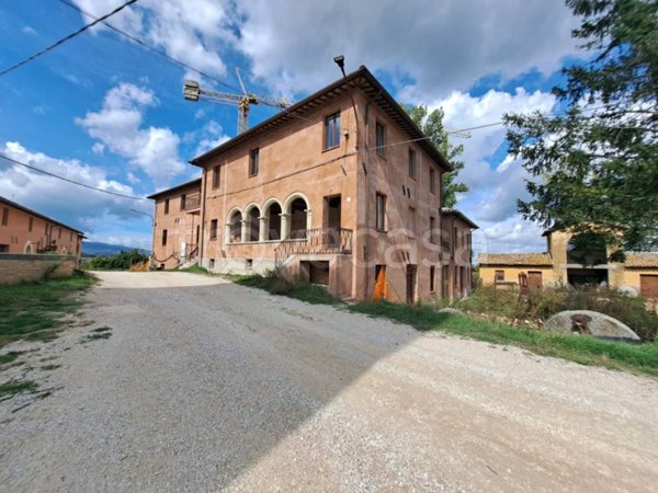 casa indipendente in vendita a Spoleto in zona San Giacomo